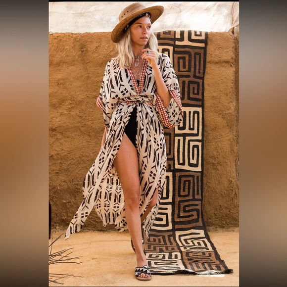 (Last 3 )🌴Aztec tan/black geometric print chiffon kimono robe beach cover up - Picture 2 of 5